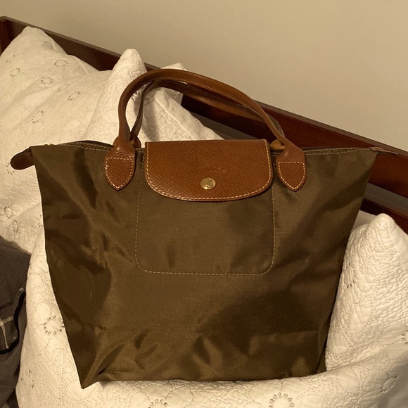 Longchamp Handbags - Longchamp shoulder bag